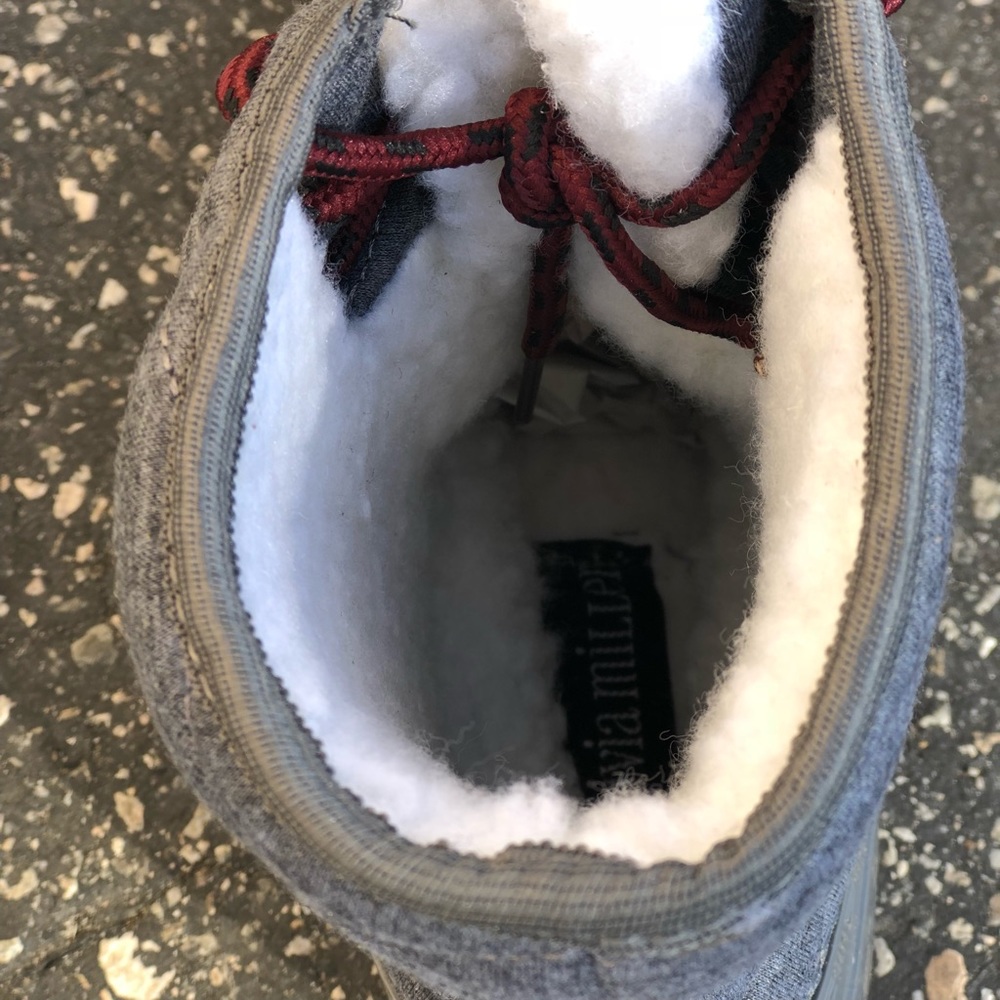 QUILTTED LADIES DUCK BOOT IN GRAY - Picture 4 of 6